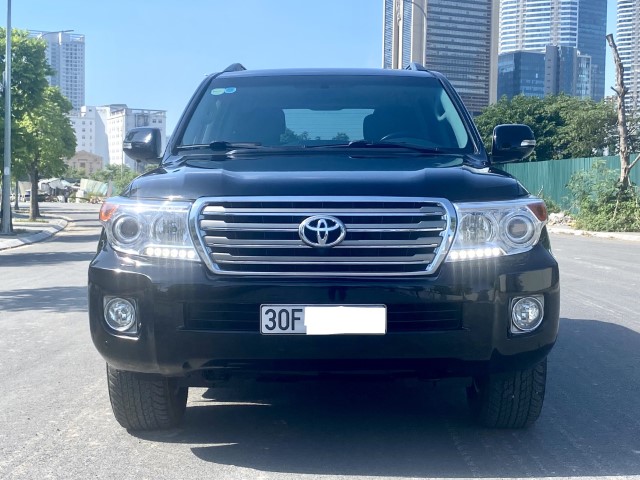 LAND CRUISER V8